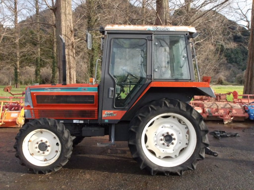 Kubota M1-60