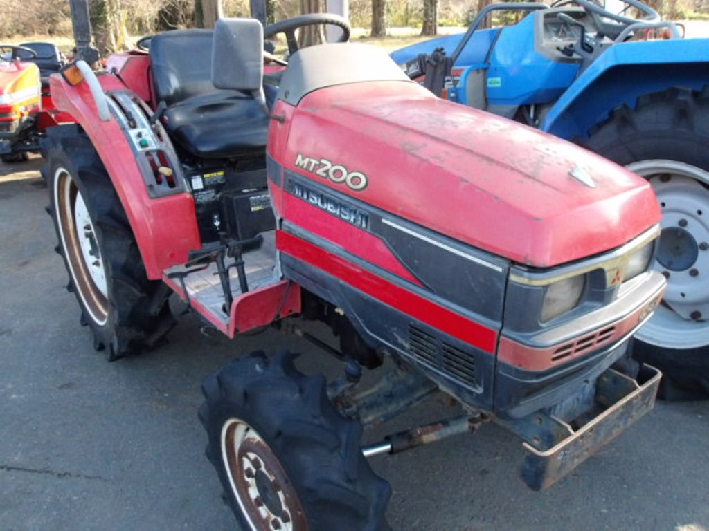 Mitsubishi MT200D