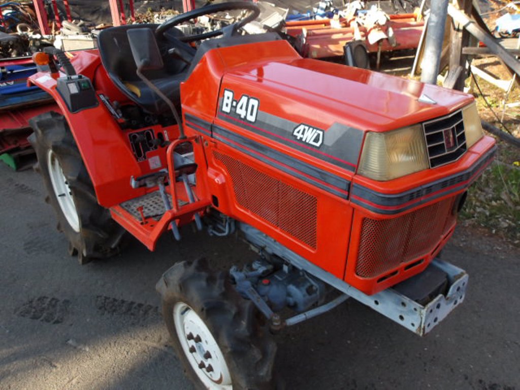 Kubota B-40
