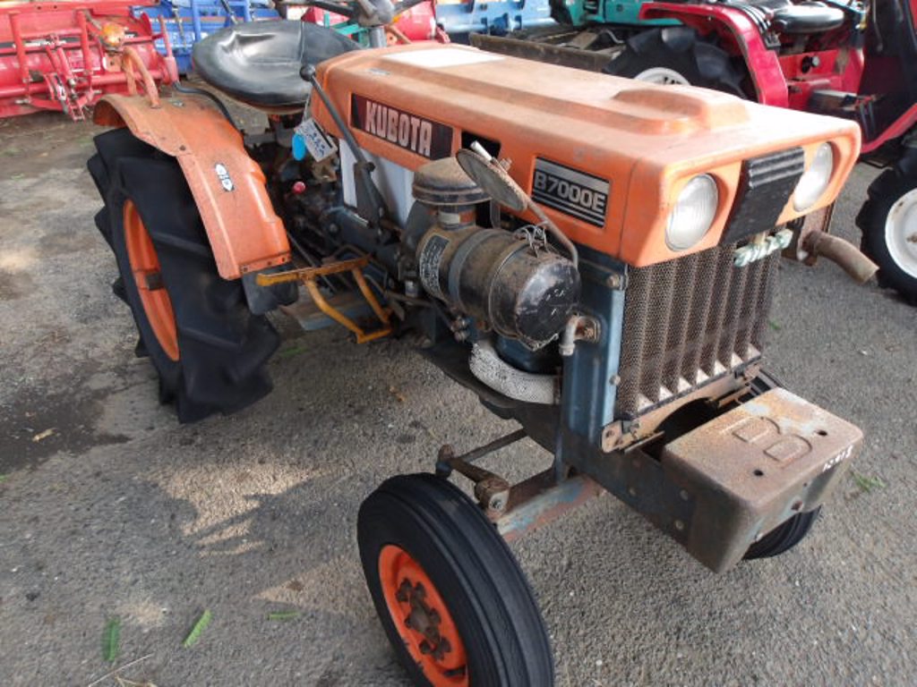 Kubota B7000E