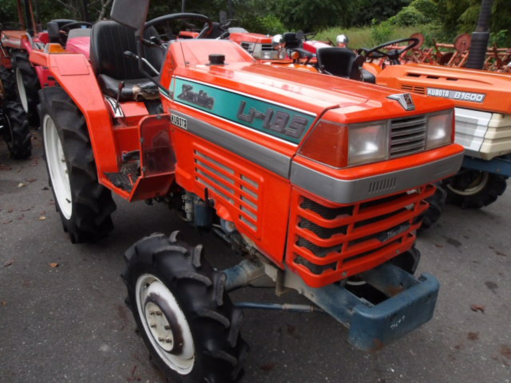 Kubota L1-185D