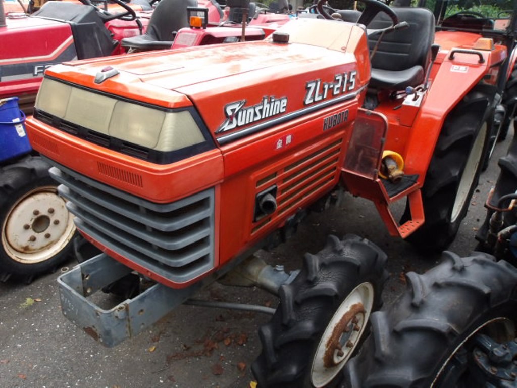 Kubota L1-215D