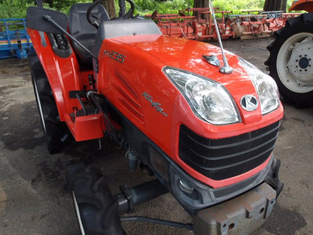 Kubota KT235